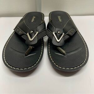 Bata Men’s Flip-flops Black Size 8 Open Toe Rubber Sole